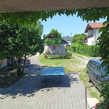 Dom V Zahrade Guest house
